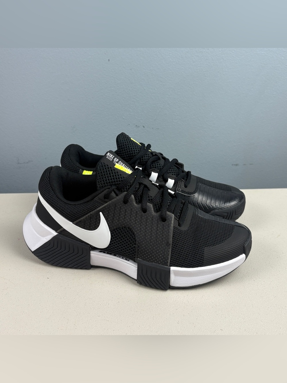 Nike Zoom GP Challenge Hard Court Tennis Sneaker Woman’s Sz 6.5